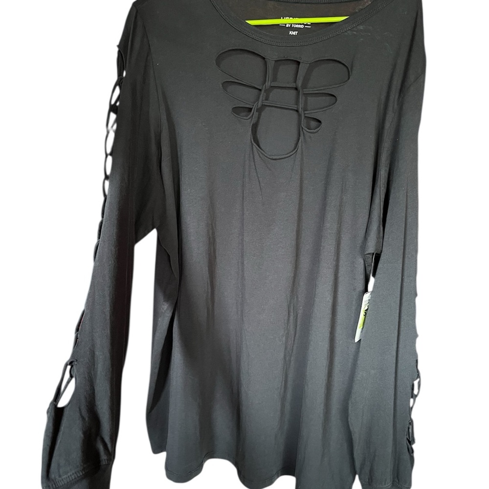 Black Long Sleeve Top with Cut-Out Design torrid NWT